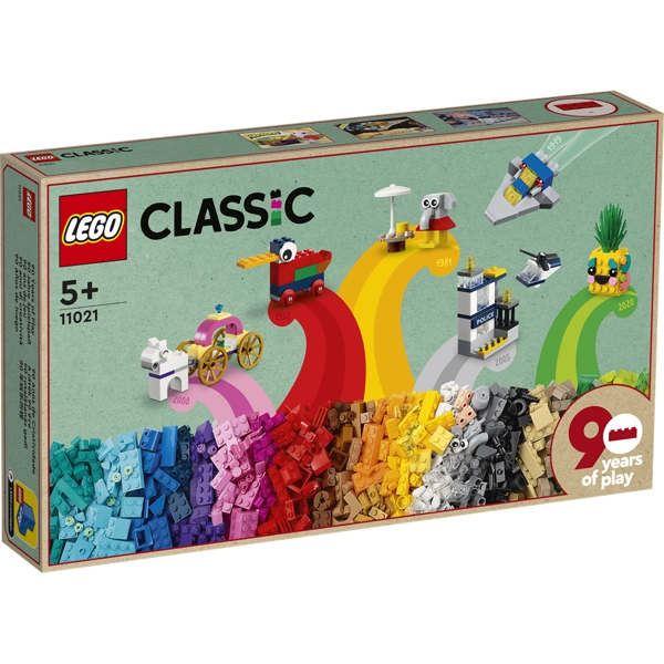 Billede af 90 år med leg - 11021 - LEGO Classic
